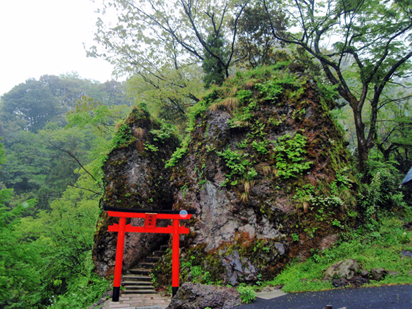 夫婦岩